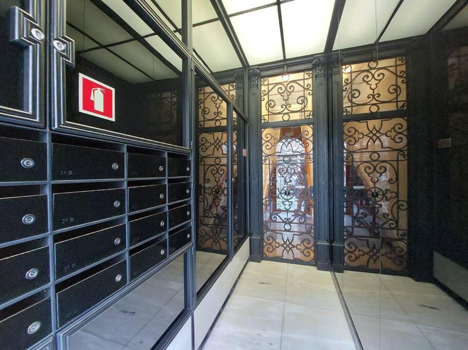 Dream On - Clerigos Tower Apartment Porto Bagian luar foto